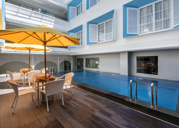 ホテル ヤンズ ハウス 3*